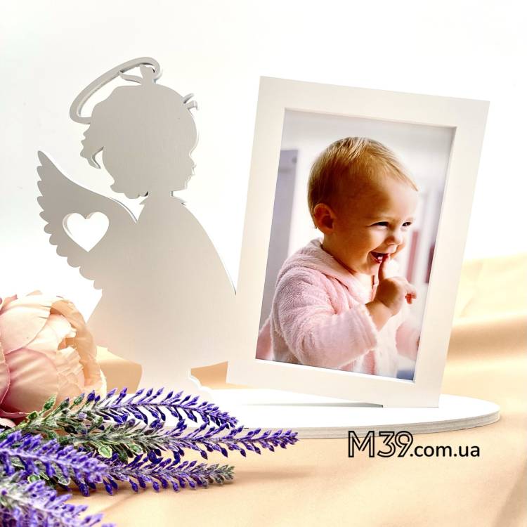 Подарунок для Дядька - Фоторамка "Янглятко Дівчинка" з Гравіюванням