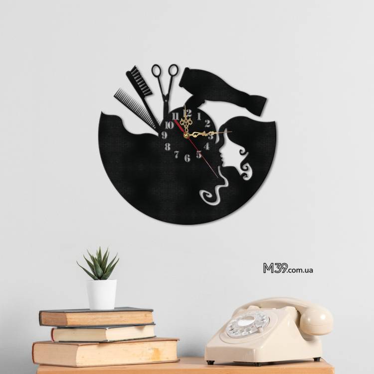 Интерьерные настенные часы парикмакерские с девушкой m39.com.ua Интерьерные настенные часы парикмакерские с девушкой
