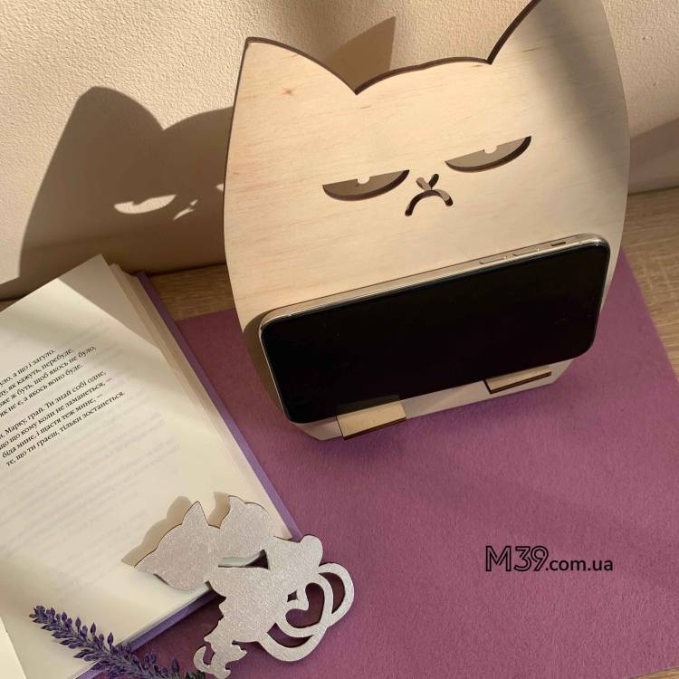 Підставка під телефон “Серйозний кіт” — веселий подарунок на День студента