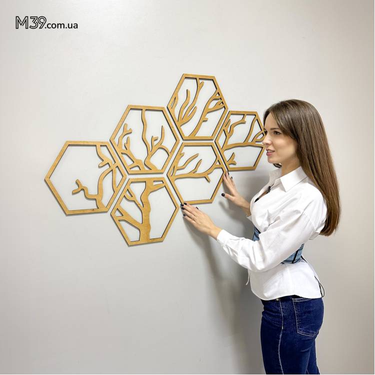 Деревянное декоративное панно в виде дерева