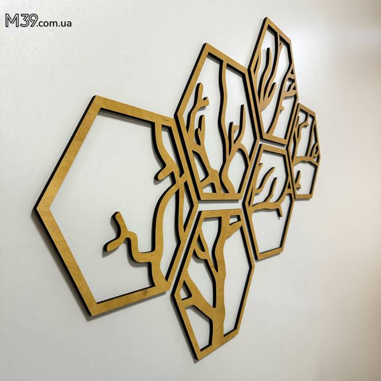 Деревянное декоративное панно в виде дерева