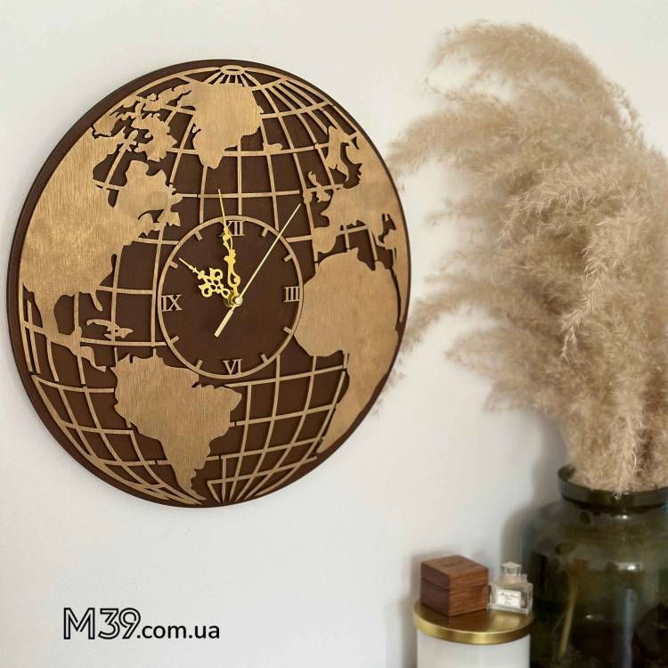 Подарунок залізничнику: дерев’яний лофт-годинник «Карта світу»