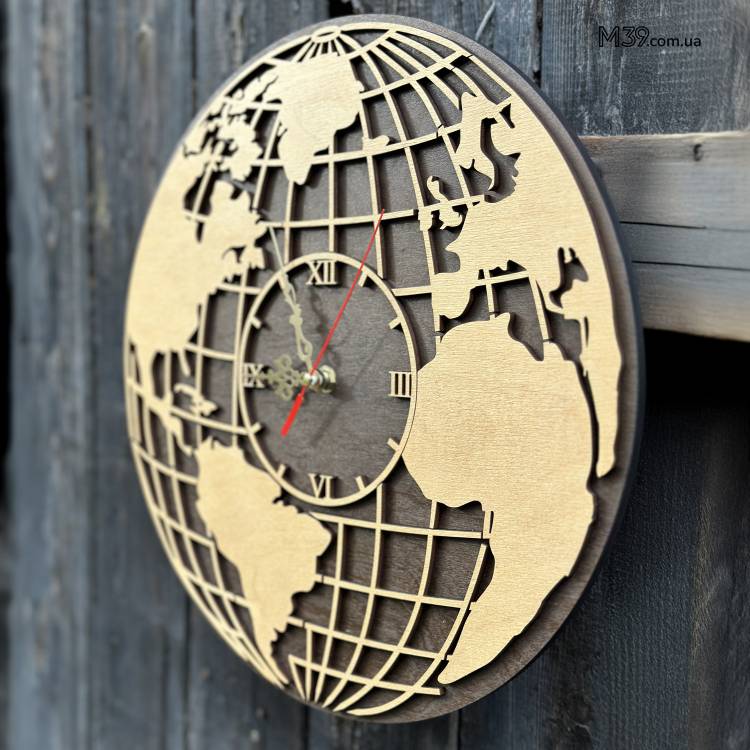 Подарунок залізничнику: дерев’яний лофт-годинник «Карта світу»