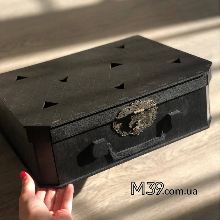 Коробка Чорна Валізка з дерева