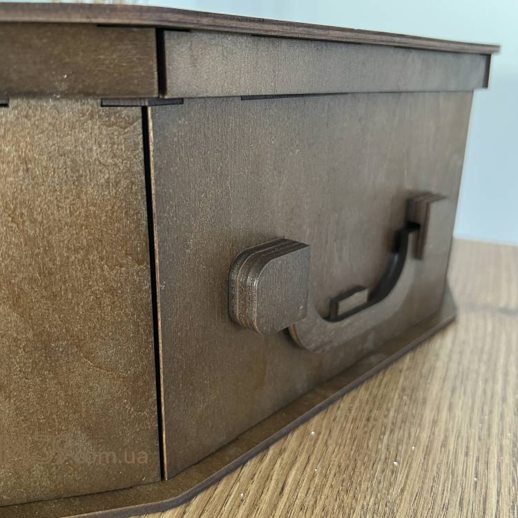 Коробка чемоданчик дерев