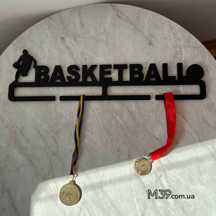 Медальница из дерева баскетбол