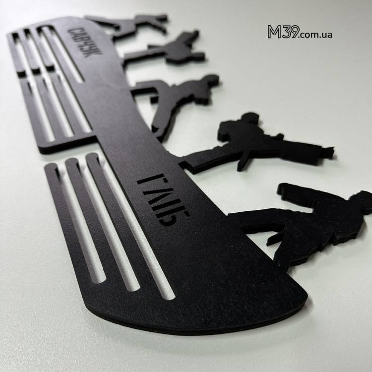 Медальниця  Карате з Дерева