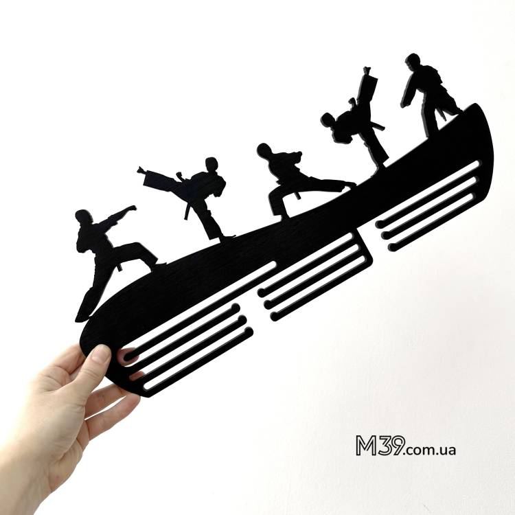 Медальниця  Карате з Дерева