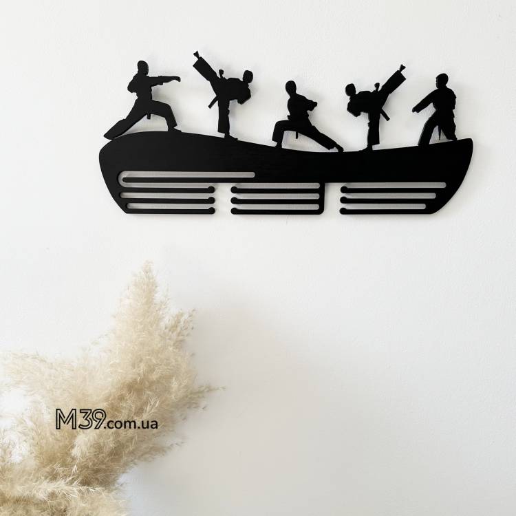 Медальниця  Карате з Дерева