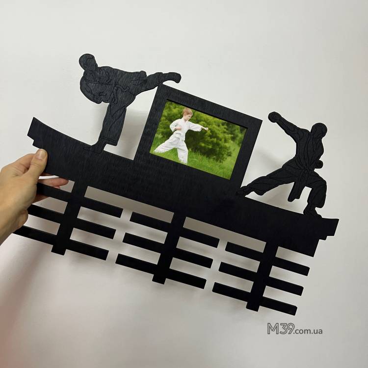 Медальниця з дерева карате тхеквондо айкідо з фото рамкою