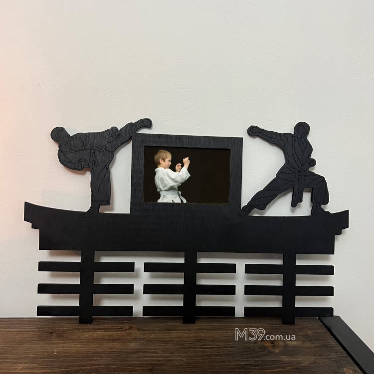 Медальниця з дерева карате тхеквондо айкідо з фото рамкою