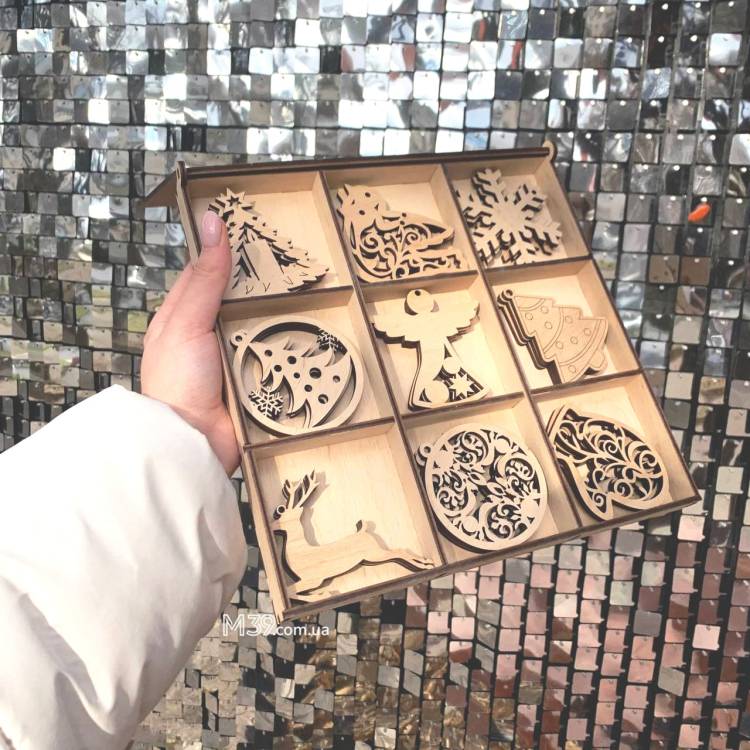 Коробка с деревянными новогодними украшениями "С Новым Годом", 27 шт