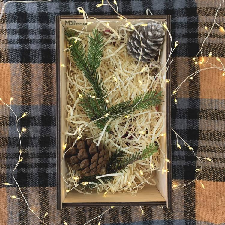 Дерев`яка коробка для подарунків новорічна m39.com.ua Дерев`яка коробка для подарунків новорічна