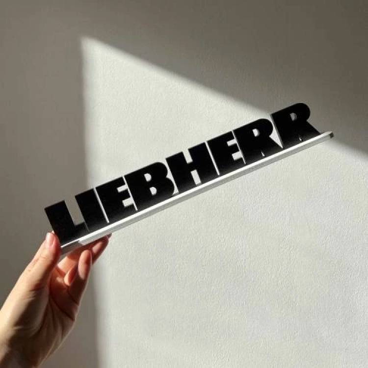 Логотип Бізнесу з Дерева у Вигляді Таблички Настільний