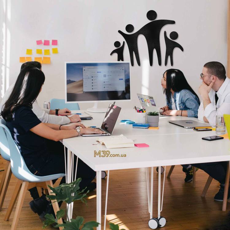 Логотип Приватної Школи Англійської Мови з Дерева на Замовлення m39.com.ua Логотип Приватної Школи Англійської Мови з Дерева на Замовлення