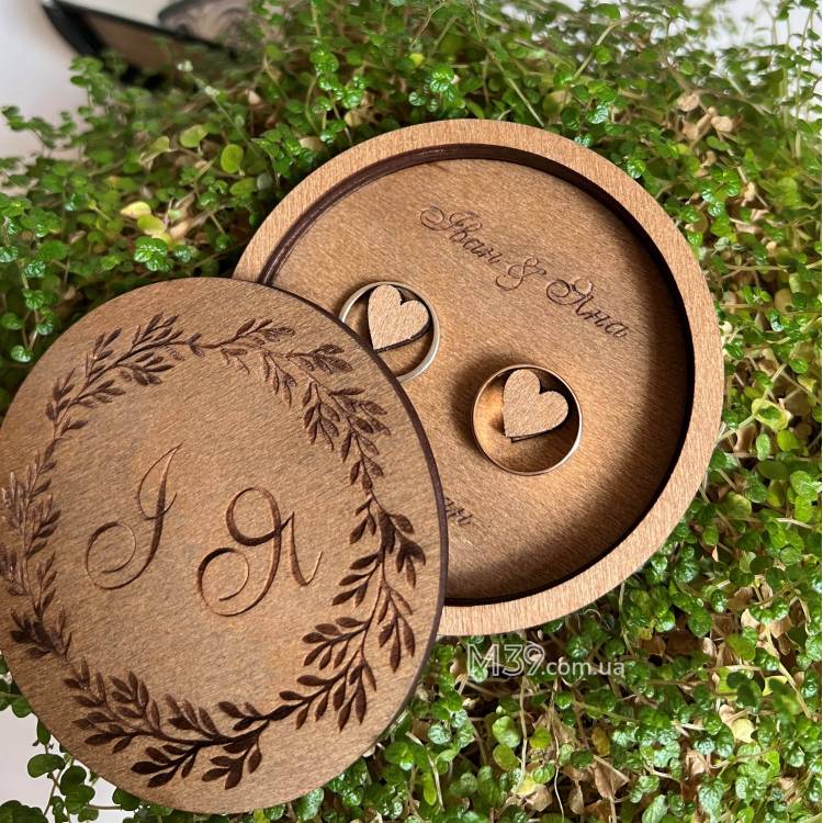 Шкатулка для кілець, підставка під кільця кругла з ініціалами m39.com.ua Шкатулка для кілець, підставка під кільця кругла з ініціалами