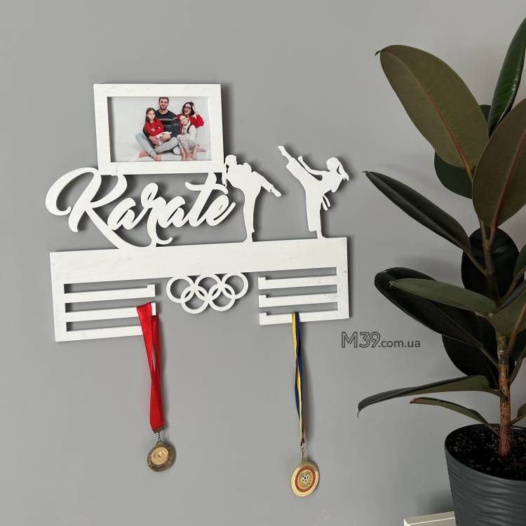 Медальница из дерева каратэ тхэквондо айкидо для девочки