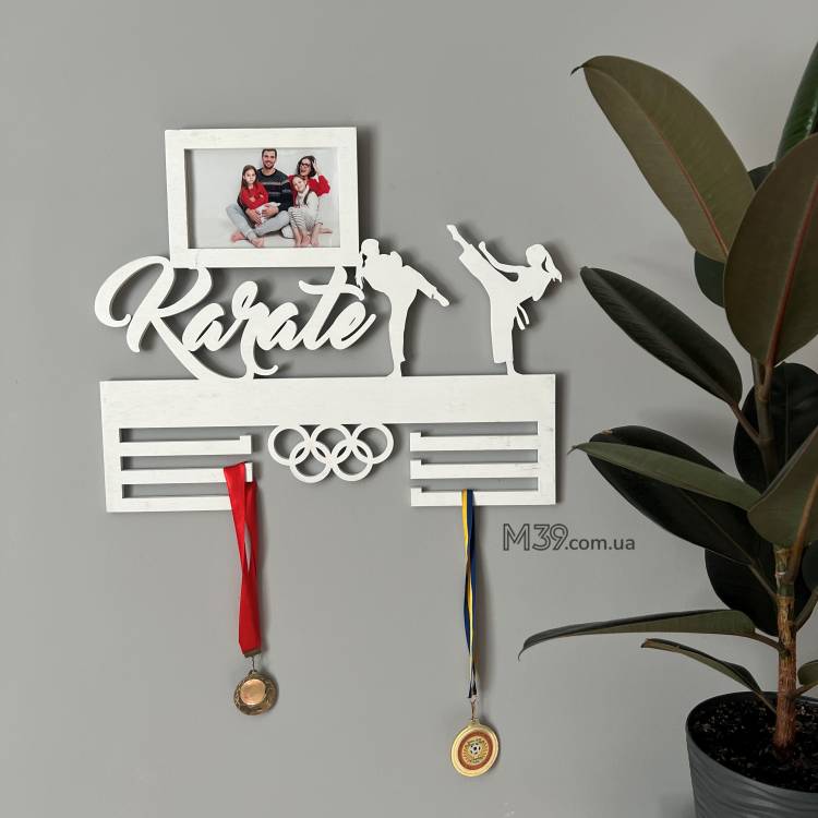 Медальница из дерева каратэ тхэквондо айкидо для девочки