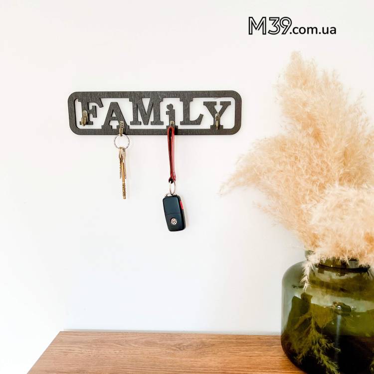 Ключница «Family» из дерева настенная