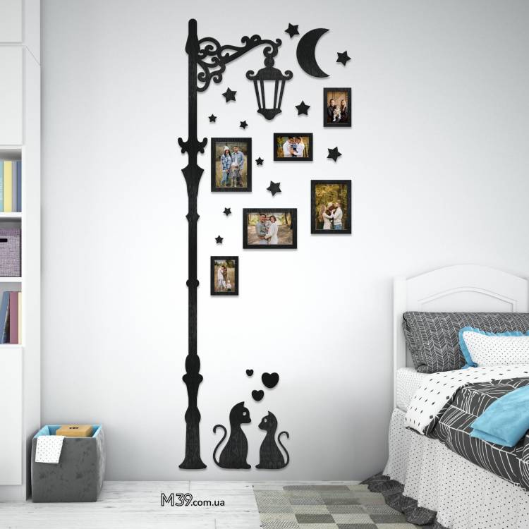 Композиция из фоторамок "Фонарь" с влюбленными котиками, декоративное панно m39.com.ua Композиция из фоторамок "Фонарь" с влюбленными котиками, декоративное панно
