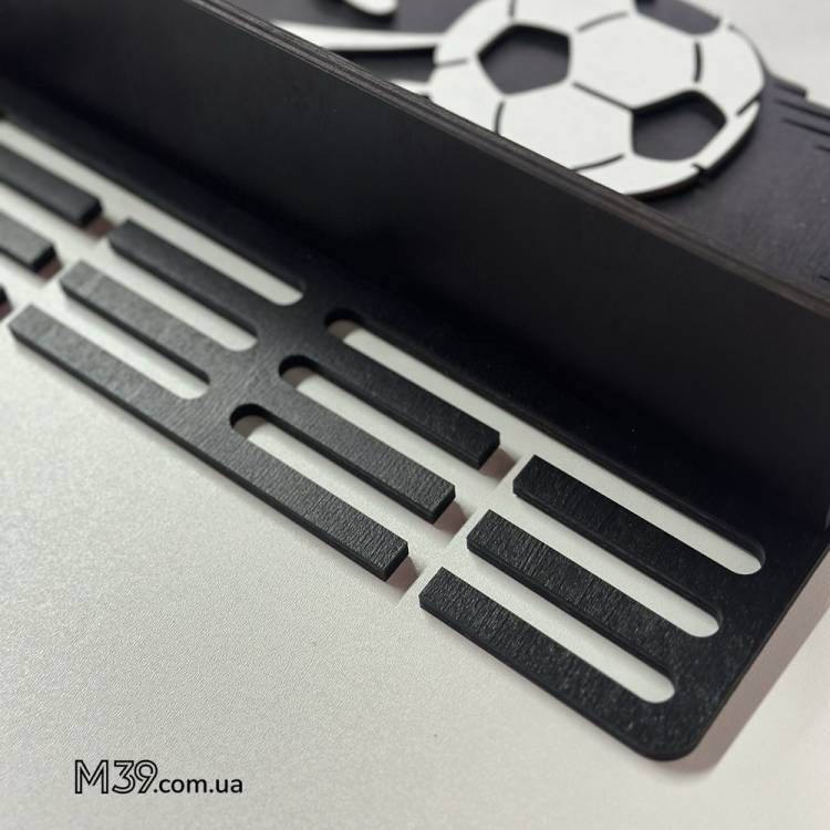 Медальница из дерева "Футбол" с Полочкой