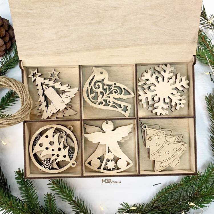 Новорічна коробка для іграшок на ялинку "Ялиночка" 18 штук m39.com.ua Новорічна коробка для іграшок на ялинку "Ялиночка" 18 штук