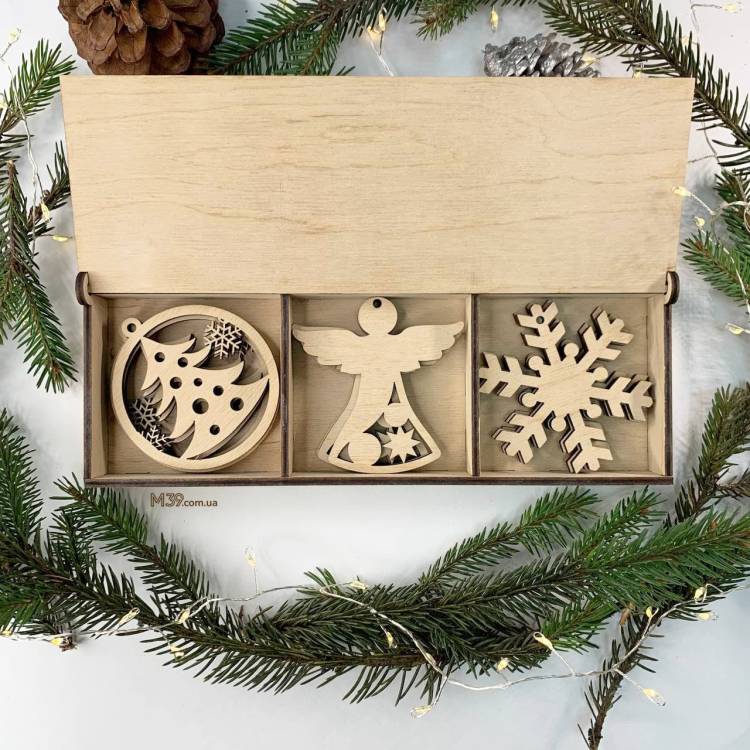 Подарочная коробка с деревянными игрушками для елки "С Новым Годом", 9 шт.