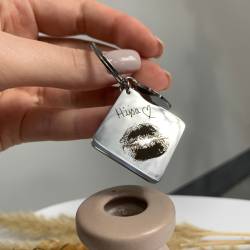 Брелок з індивідуальним підписом від руки - Подарунок рідним на Миколая