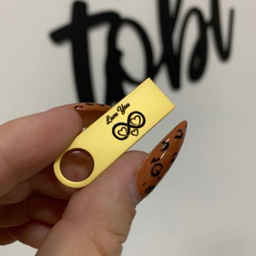 Подарунок чоловіку - Флешка  з Індивідуальним Гравіюванням