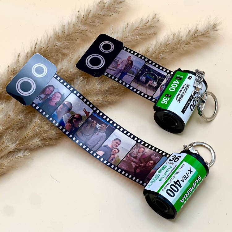 Персонализированный подарок Ретрофотоплёнка — брелок с вашими фото (6–10 фотографий) m39.com.ua Персонализированный подарок Ретрофотоплёнка — брелок с вашими фото (6–10 фотографий)