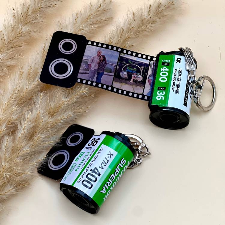 Персонализированный подарок Ретрофотоплёнка — брелок с вашими фото (6–10 фотографий) m39.com.ua Персонализированный подарок Ретрофотоплёнка — брелок с вашими фото (6–10 фотографий)