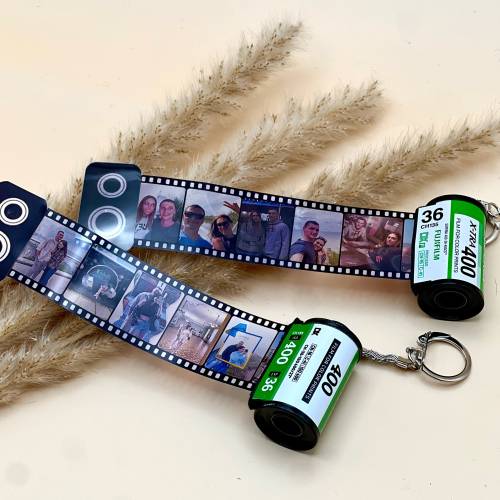 Персонализированный подарок Ретрофотоплёнка — брелок с вашими фото (6–10 фотографий)