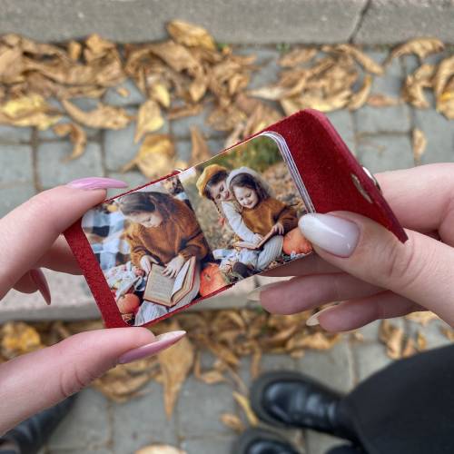 Шкіряний фотобрелок з вашими фото (10–14 шт), подарунок коханій людині m39.com.ua Шкіряний фотобрелок з вашими фото (10–14 шт), подарунок коханій людині