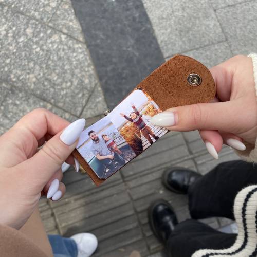 Шкіряний брелок-фотоальбом, подарунок коханій або коханому m39.com.ua Шкіряний брелок-фотоальбом, подарунок коханій або коханому