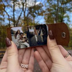 Брелок-мініальбом зі шкіри з вашими фотографіями
