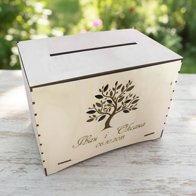 Коробка для грошей з деревом