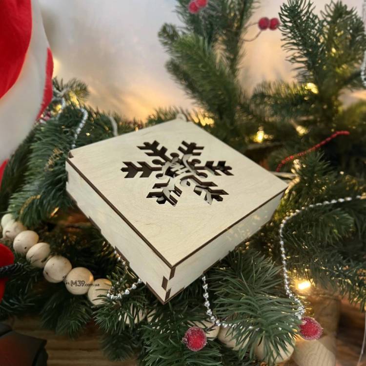 Набір ялинкових патріотичних новорічних іграшок в Еко коробці