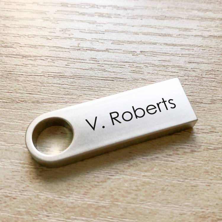 Подарунковий набір для чоловіка з гравіюванням (блокнот, ручка, флешка, брелок)