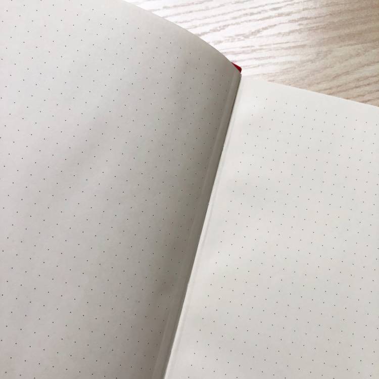 Іменний подарунковий набір для дівчини — блокнот, термос, ручка, брелок з гравіюванням m39.com.ua Іменний подарунковий набір для дівчини — блокнот, термос, ручка, брелок з гравіюванням