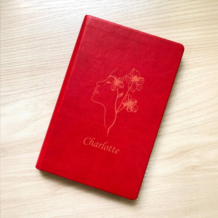 Іменний блокнот із гравіюванням — персоналізований подарунок для колеги чи подруги