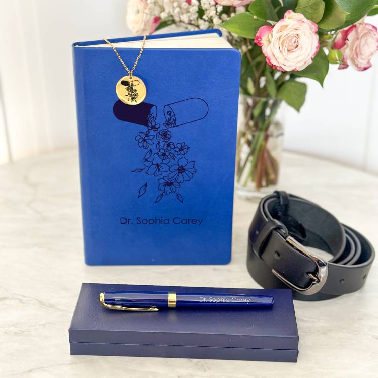 Ідеальний подарунок для лікаря-жінки — набір з аксесуарів і гравіюванням