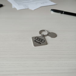 Брелок для ключей Audi