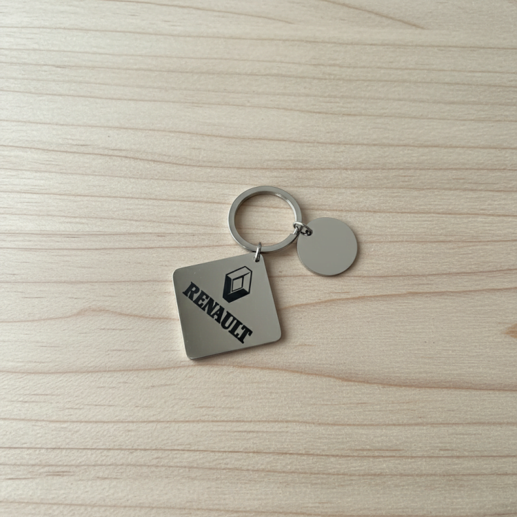 Подарок автолюбителю брелок с гравировкой Renault m39.com.ua Подарок автолюбителю брелок с гравировкой Renault