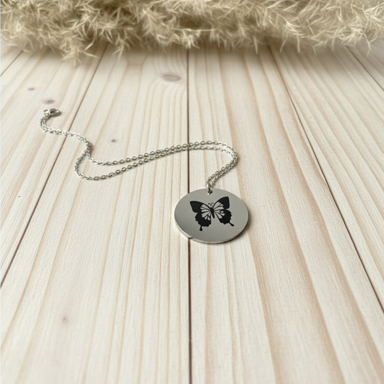 Милый персонализированный подарок подруге с гравировкой Butterfly m39.com.ua Милый персонализированный подарок подруге с гравировкой Butterfly