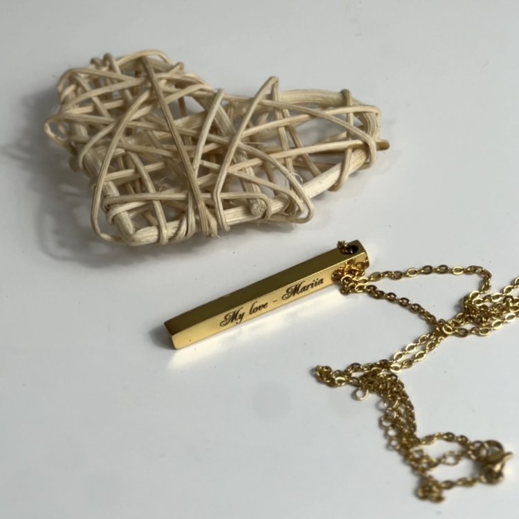 Элегантный нежный подарок на годовщину — ювелирное украшение с персонализированной именной гравировкой m39.com.ua Элегантный нежный подарок на годовщину — ювелирное украшение с персонализированной именной гравировкой