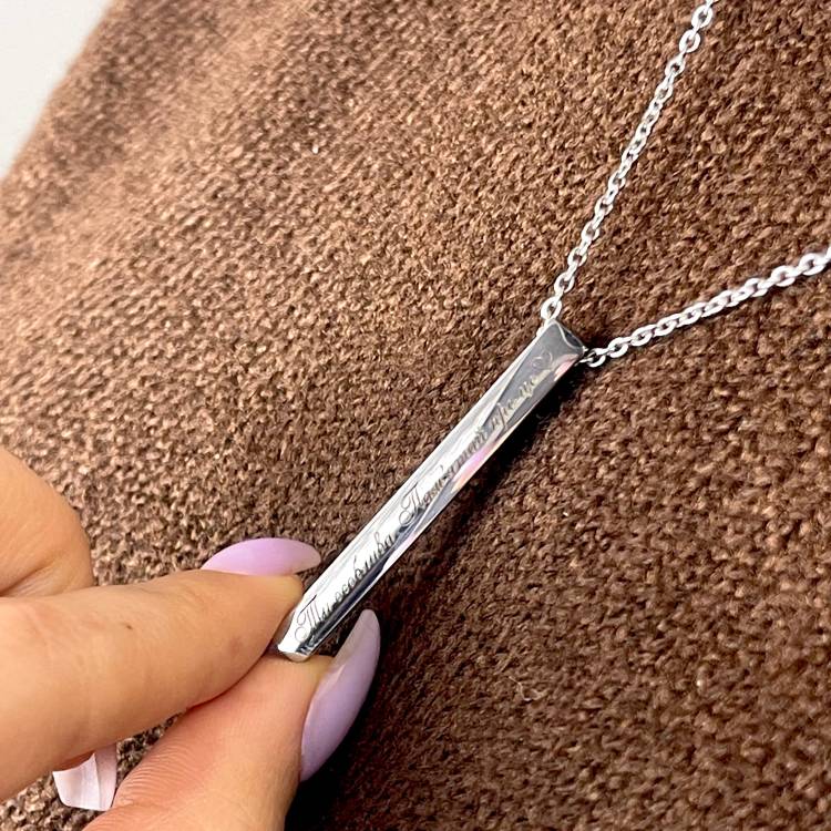 Підвіска стовпчик з гравіюванням "Ти особлива. Пам