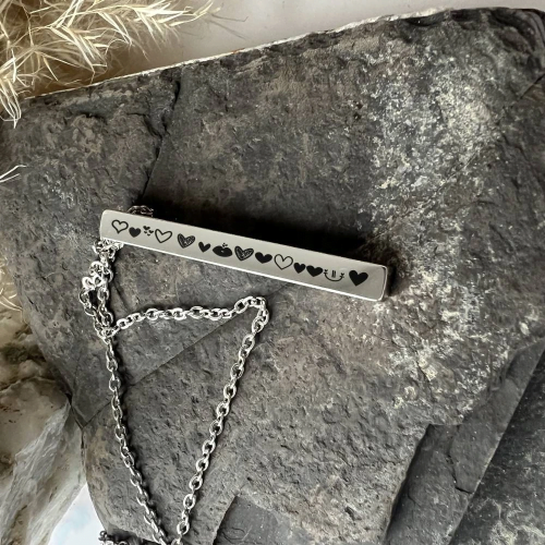 Елегантний подарунок на річницю - ювелірна прикраса з персоналізованим гравіюванням