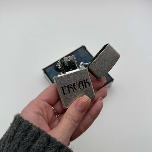 Персонализированная бензиновая зажигалка с гравировкой m39.com.ua Персонализированная бензиновая зажигалка с гравировкой