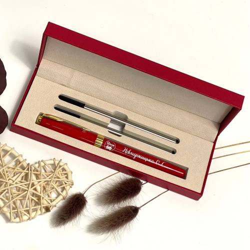 Оригинальный подарок к празднику для важного человека, ручка с гравировкой имени и собственного логотипа