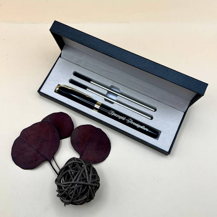 Найкращий подарунок — ручка з іменним гравіюванням (ім’я/ініціали/дата) m39.com.ua Найкращий подарунок — ручка з іменним гравіюванням (ім’я/ініціали/дата)